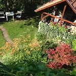 Hungaria Vendeghaz ゲストハウス 3*